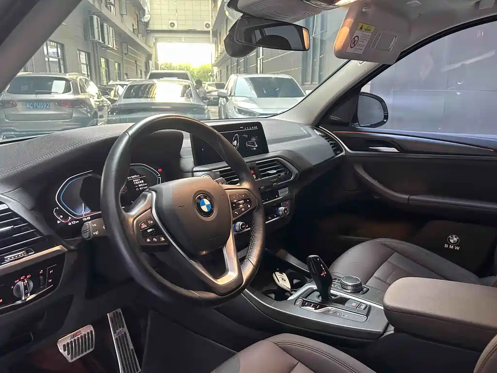 BMW X3 — миниатюра 11