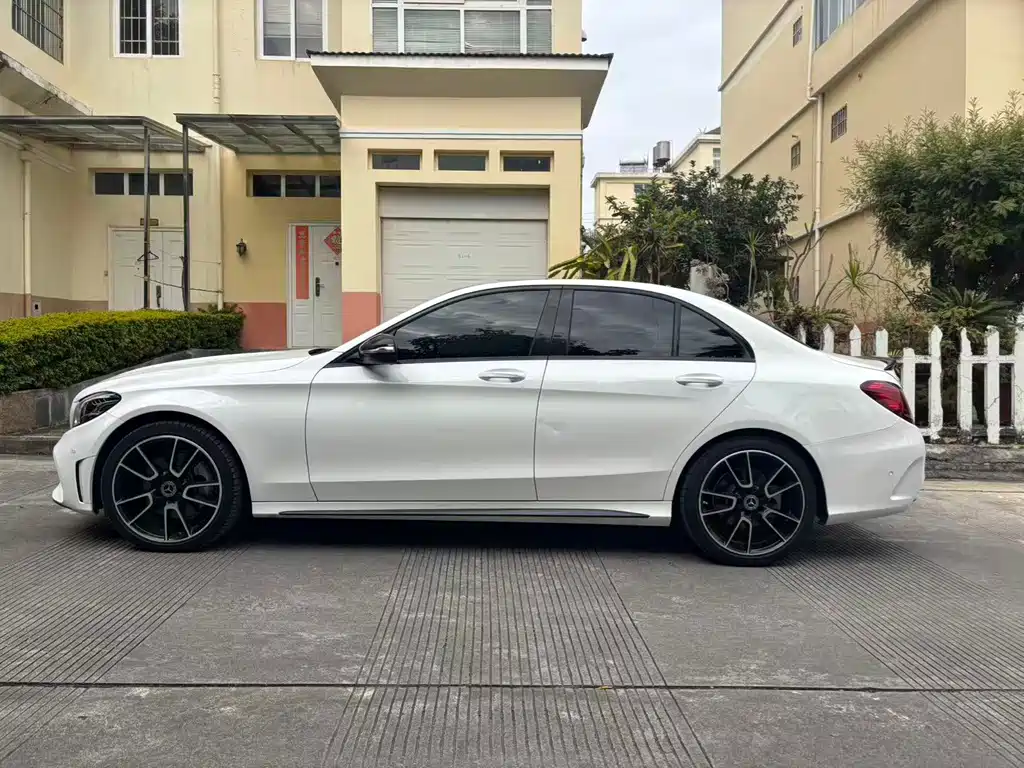 MERCEDES-BENZ C CLASS