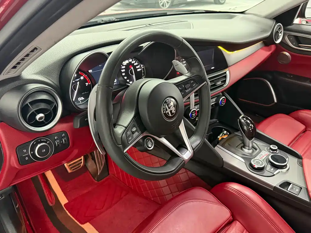 Alfa Romeo Giulia — миниатюра 8