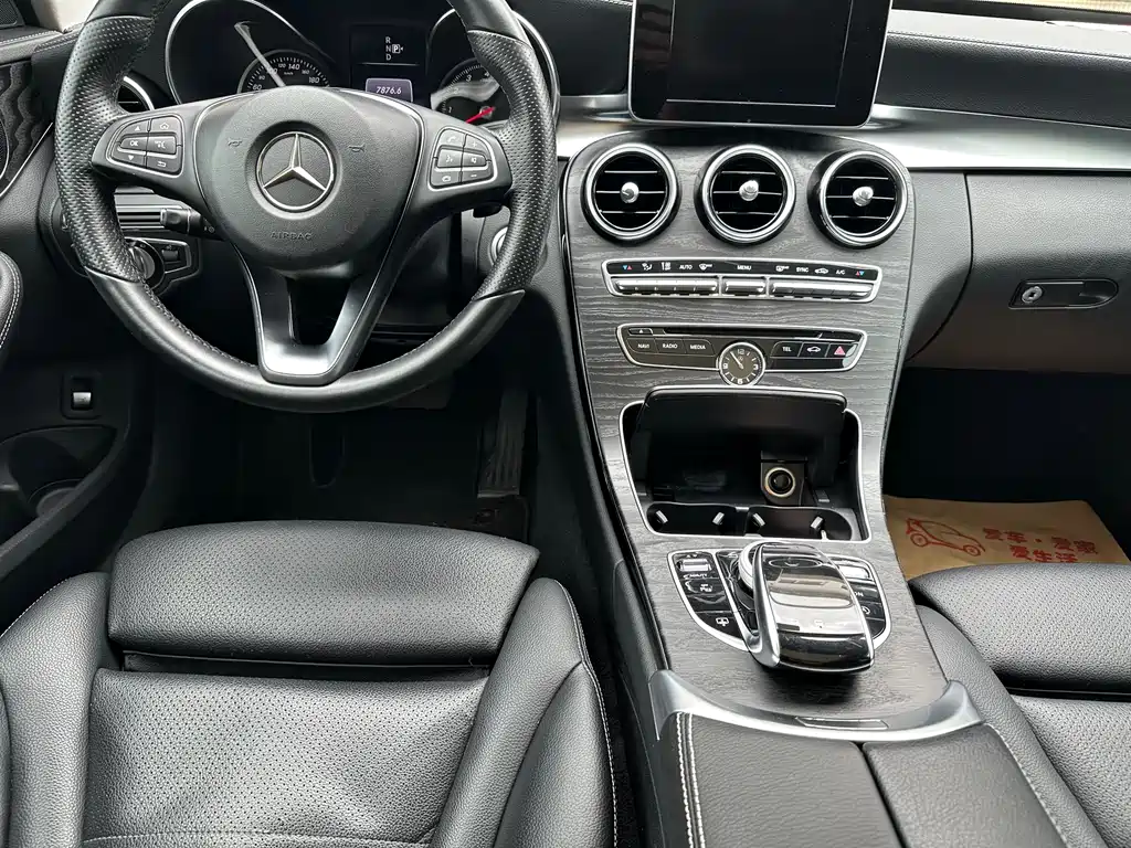 Mercedes-Benz C-Class — миниатюра 11