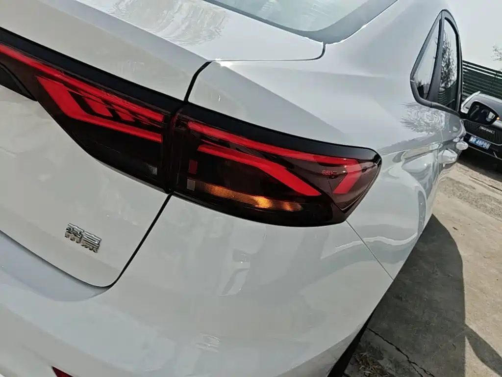 Geely Emgrand — миниатюра 8