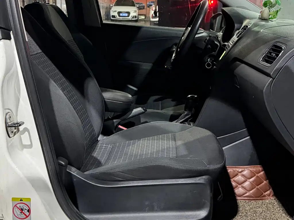 Volkswagen Polo — миниатюра 17