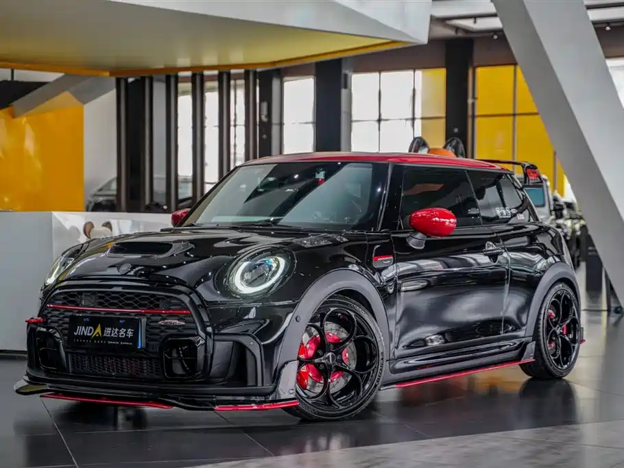 MINI JCW