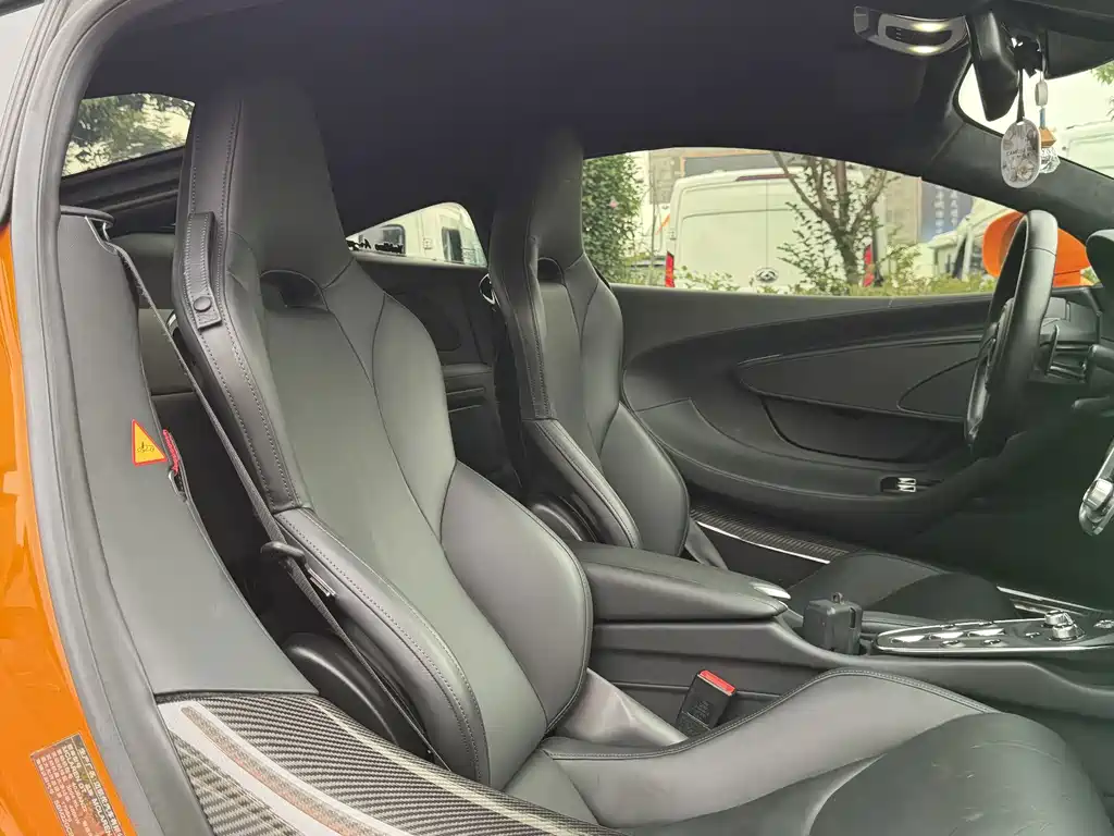 McLaren GT — миниатюра 9