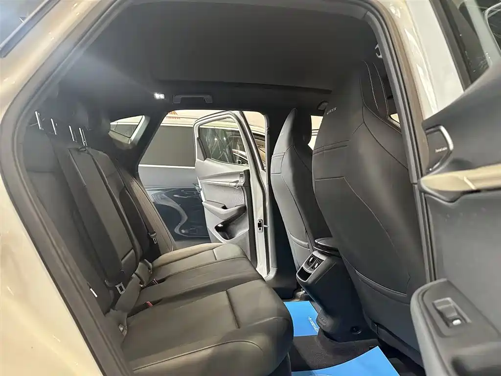 Volkswagen 06 2024 Ultra