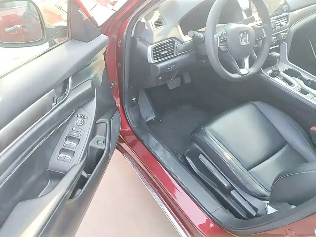 Honda Accord — миниатюра 16