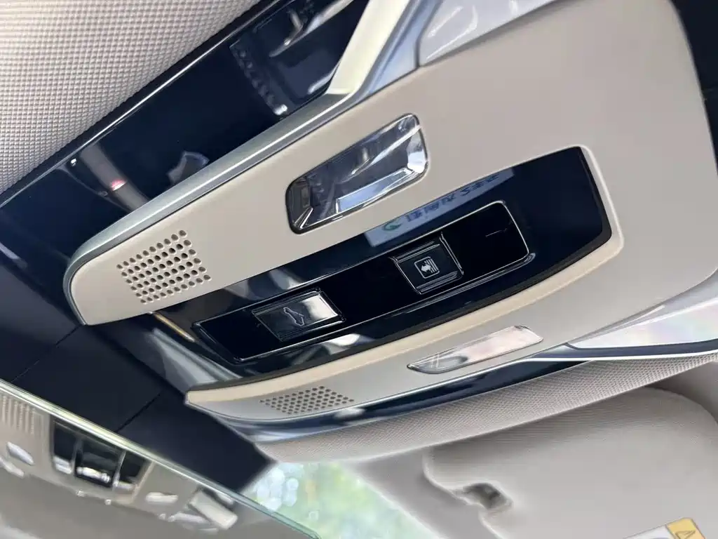 Hongqi Hongqi H5 — миниатюра 11