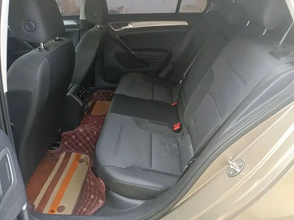 Volkswagen Golf — миниатюра 17