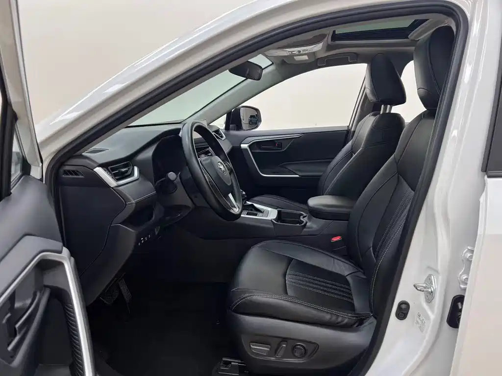 Toyota RAV4 Prime — миниатюра 6