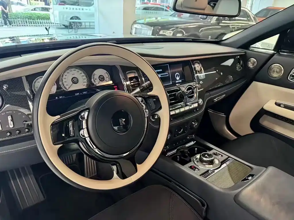 Rolls-Royce Wraith — миниатюра 6