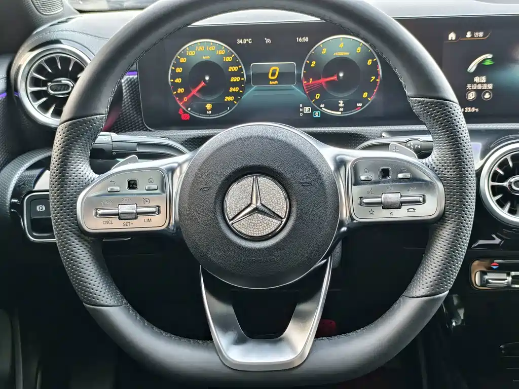 Mercedes-Benz A-Class — миниатюра 8