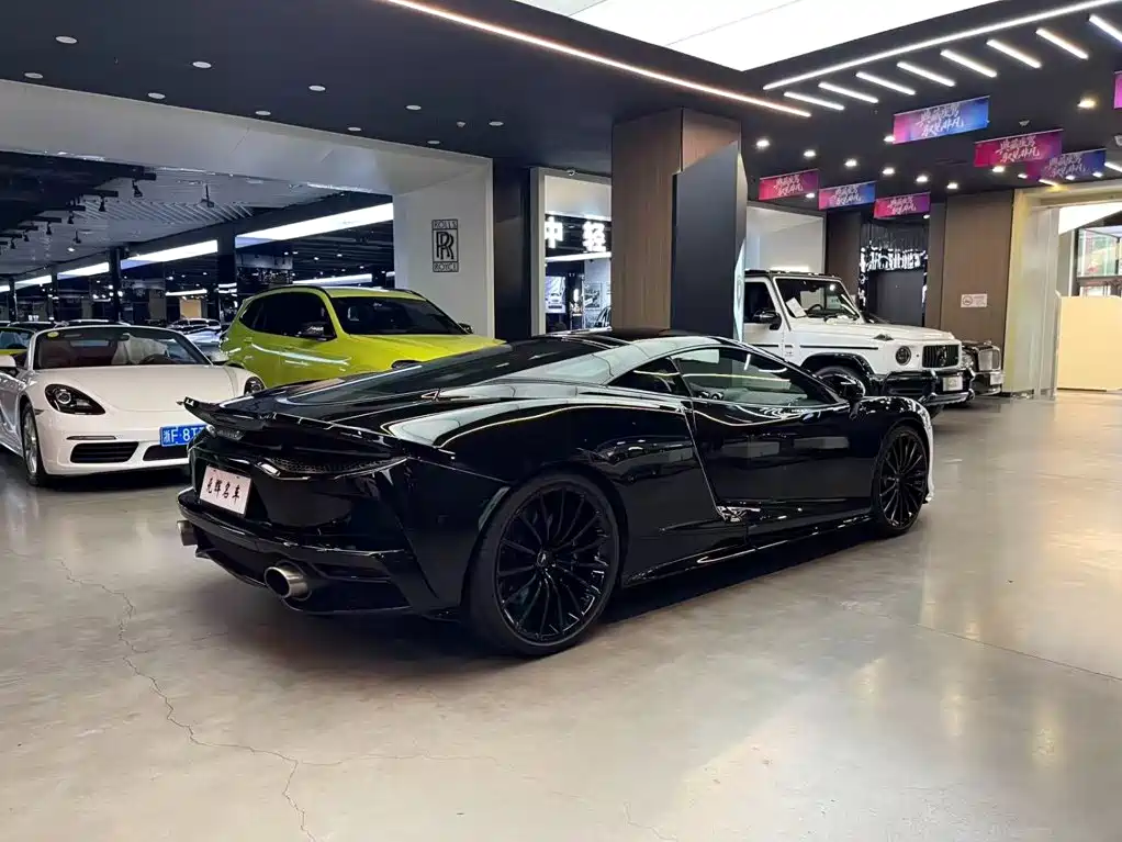 McLaren GT — миниатюра 17