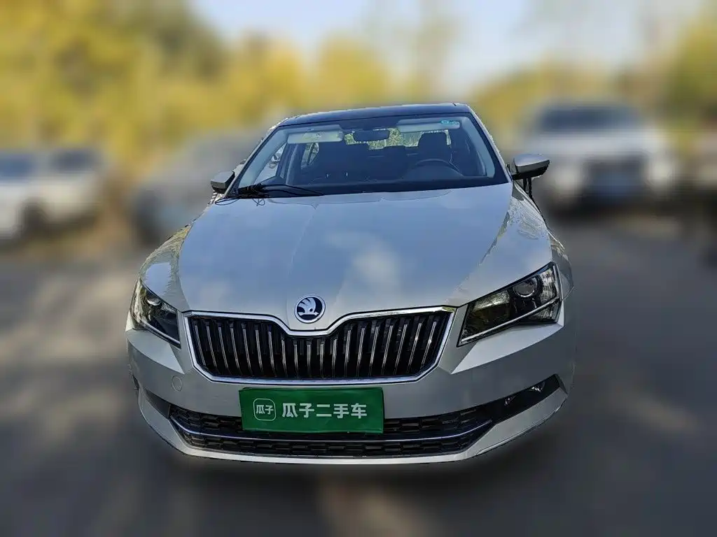 Skoda Superb — миниатюра 2