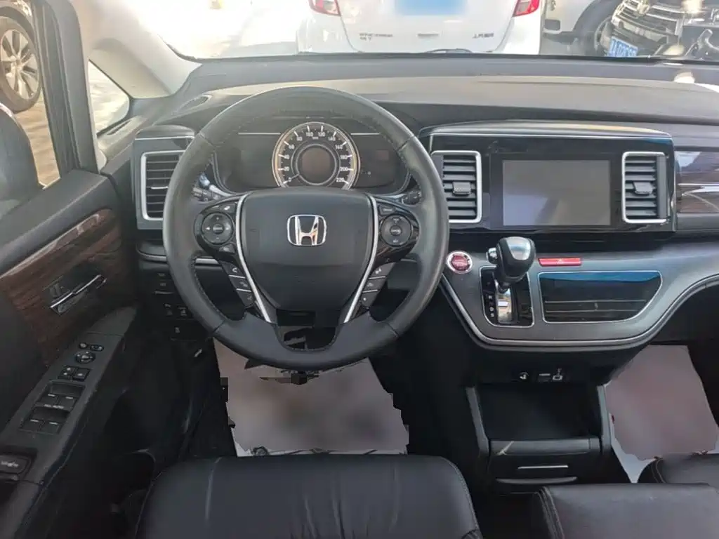 Honda Elysion — миниатюра 11