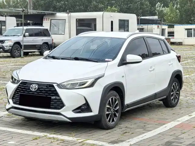 Toyota Yaris L