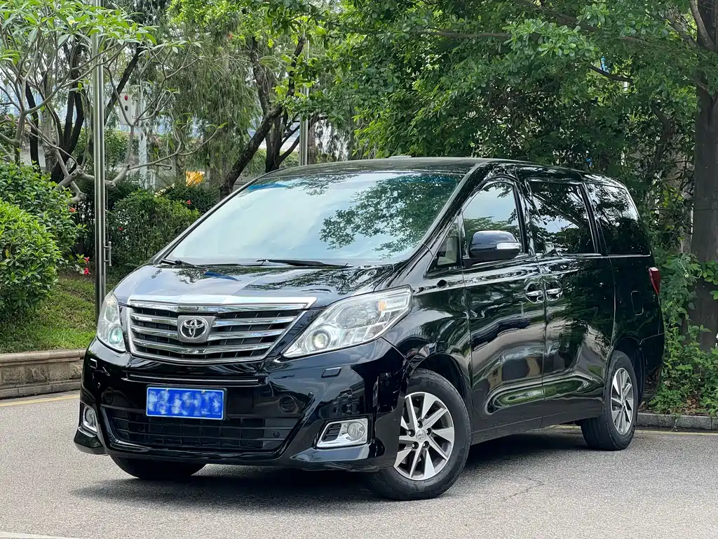 Toyota Alphard 2013