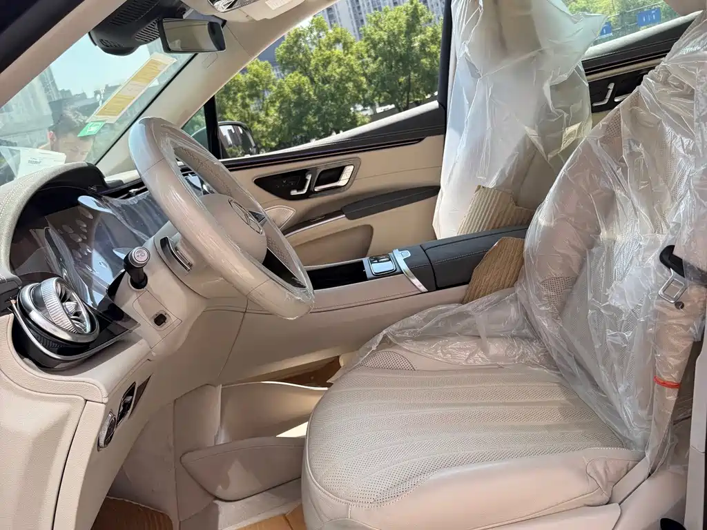 Mercedes-Benz EQS SUV — миниатюра 3