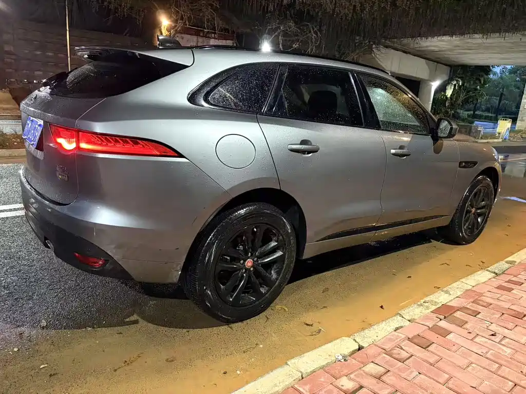 Jaguar F-PACE — миниатюра 4