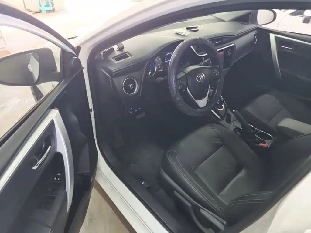 Toyota Corolla Hybrid — миниатюра 16