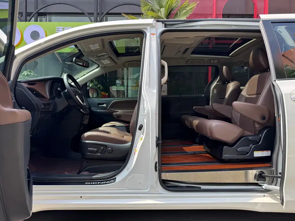 Toyota Sienna 2019 3.5L