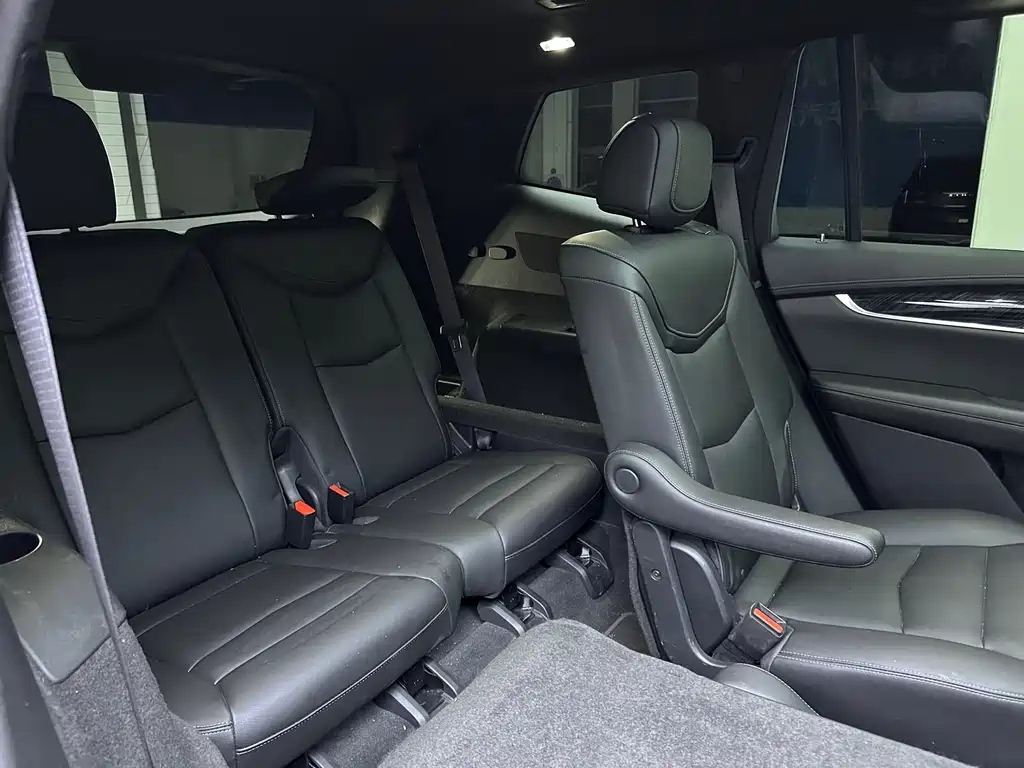 Cadillac XT6 — миниатюра 14