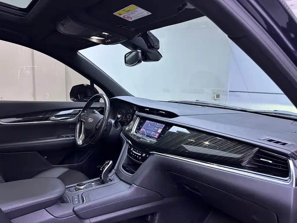 Cadillac XT6 — миниатюра 11