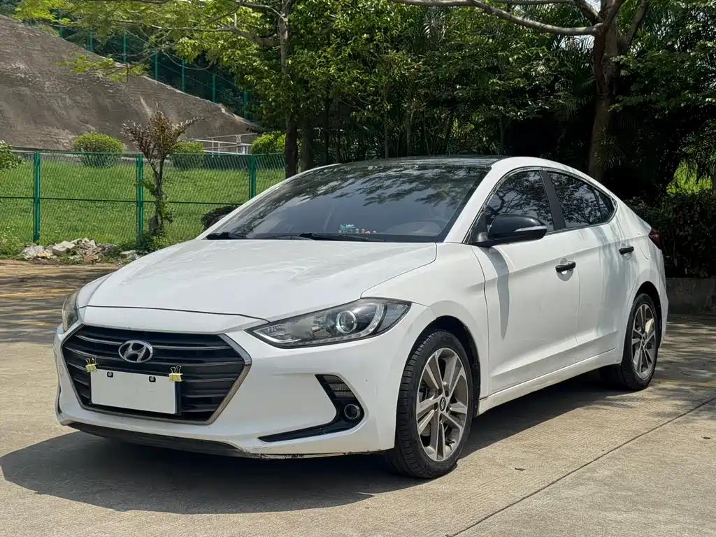 Hyundai Elantra 2016