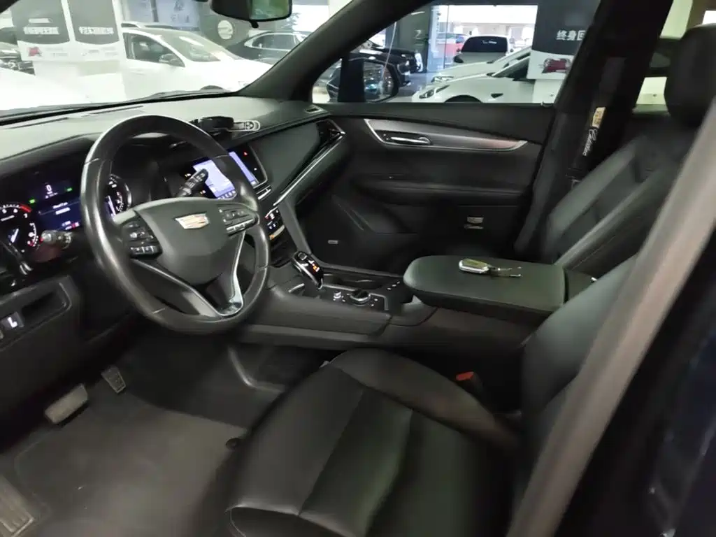 Cadillac XT6 — миниатюра 11