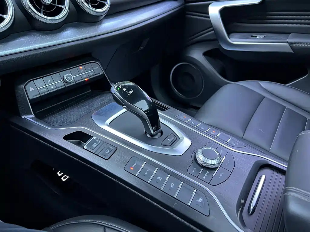 Wey Wey VV5 — миниатюра 16