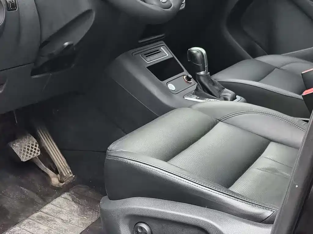 Volkswagen Tiguan 2015 1.8TSI AT Luxury