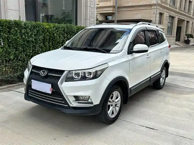 BAIC HUANSU BAIC MAGIC SPEED S3 2017