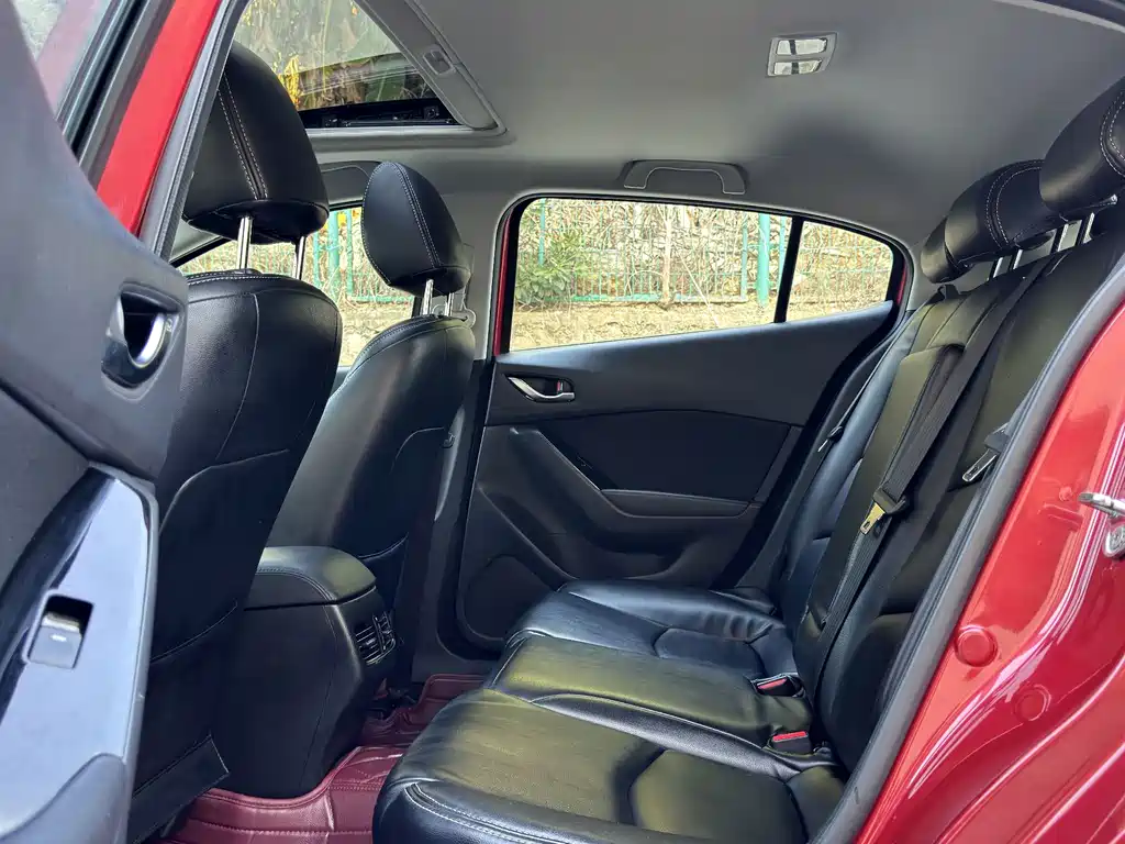 Mazda 3 Axela — миниатюра 7