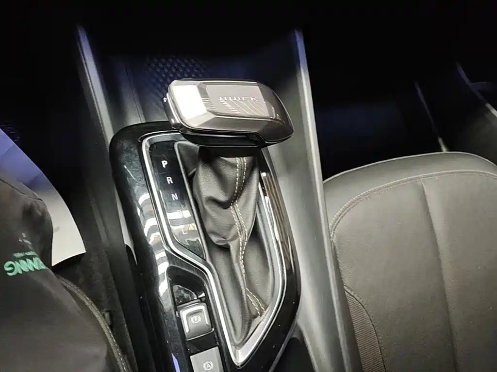 Buick Verano — миниатюра 14