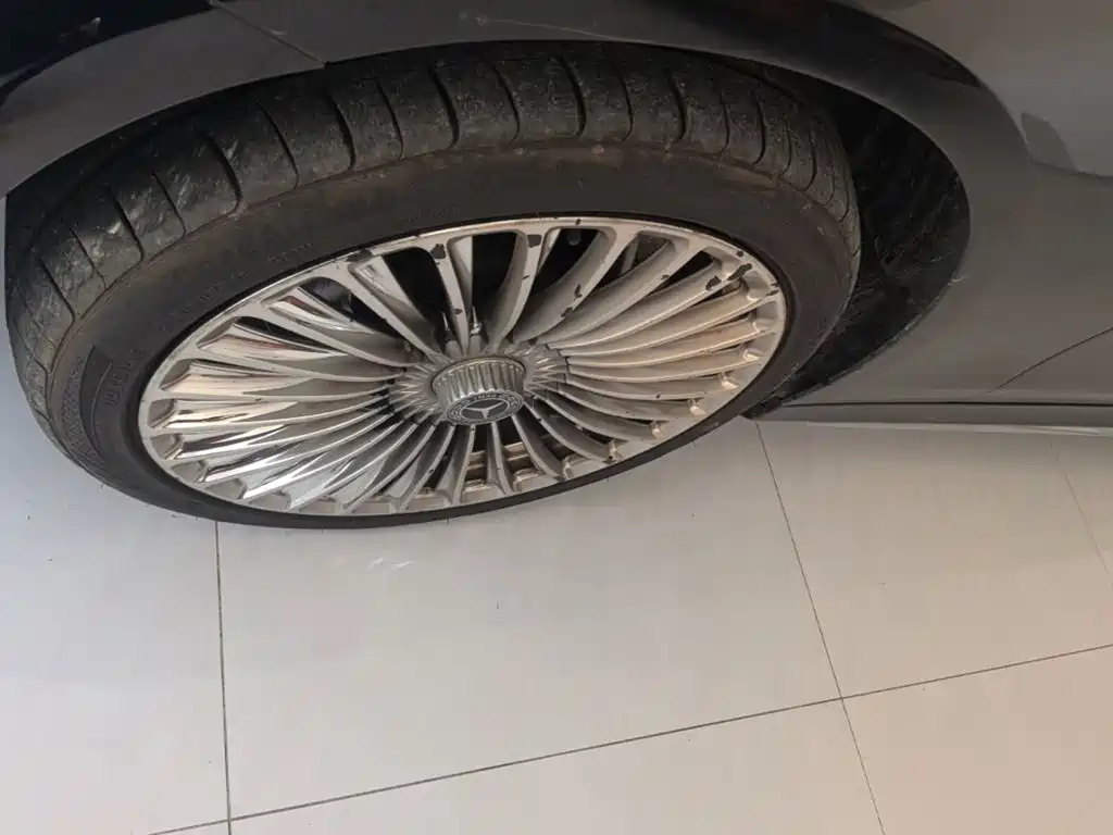 Mercedes-Benz E-Class — миниатюра 23