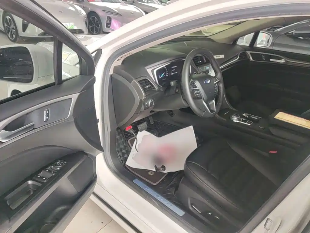 Ford Mondeo — миниатюра 16