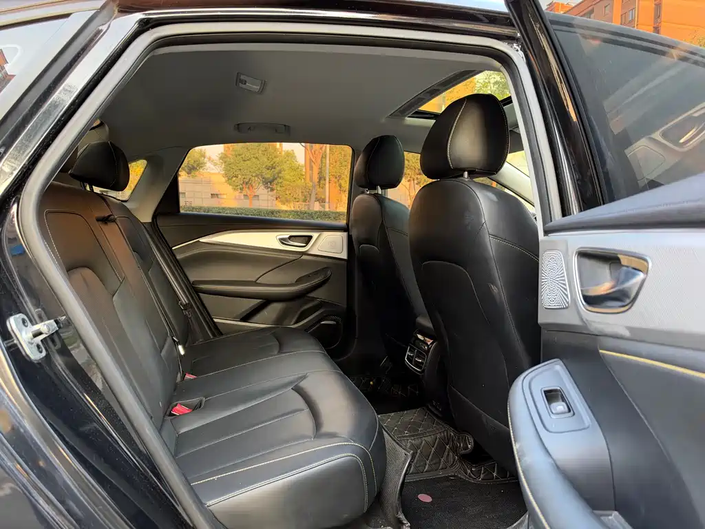 Roewe i6 MAX — миниатюра 7