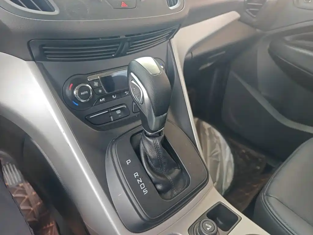 Ford Kuga — миниатюра 14
