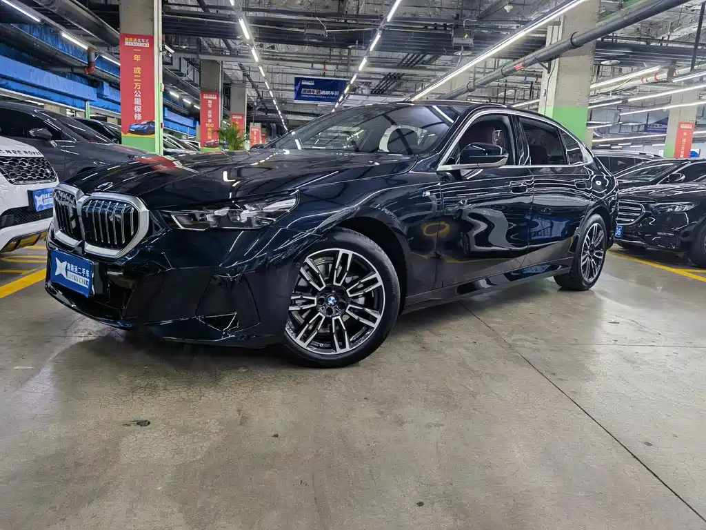 BMW 5 Series 2025