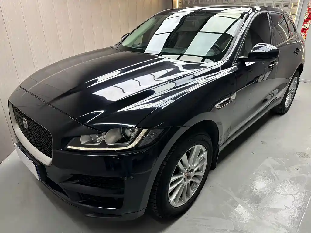 Jaguar F-PACE 2016