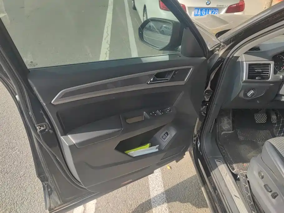 Volkswagen Teramont — миниатюра 7