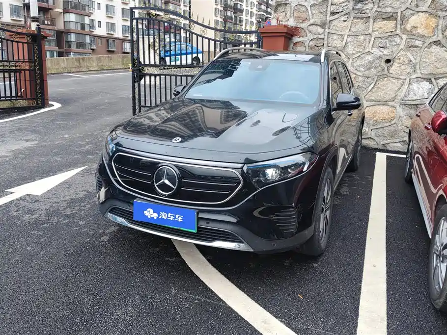 Mercedes-Benz EQB 2023
