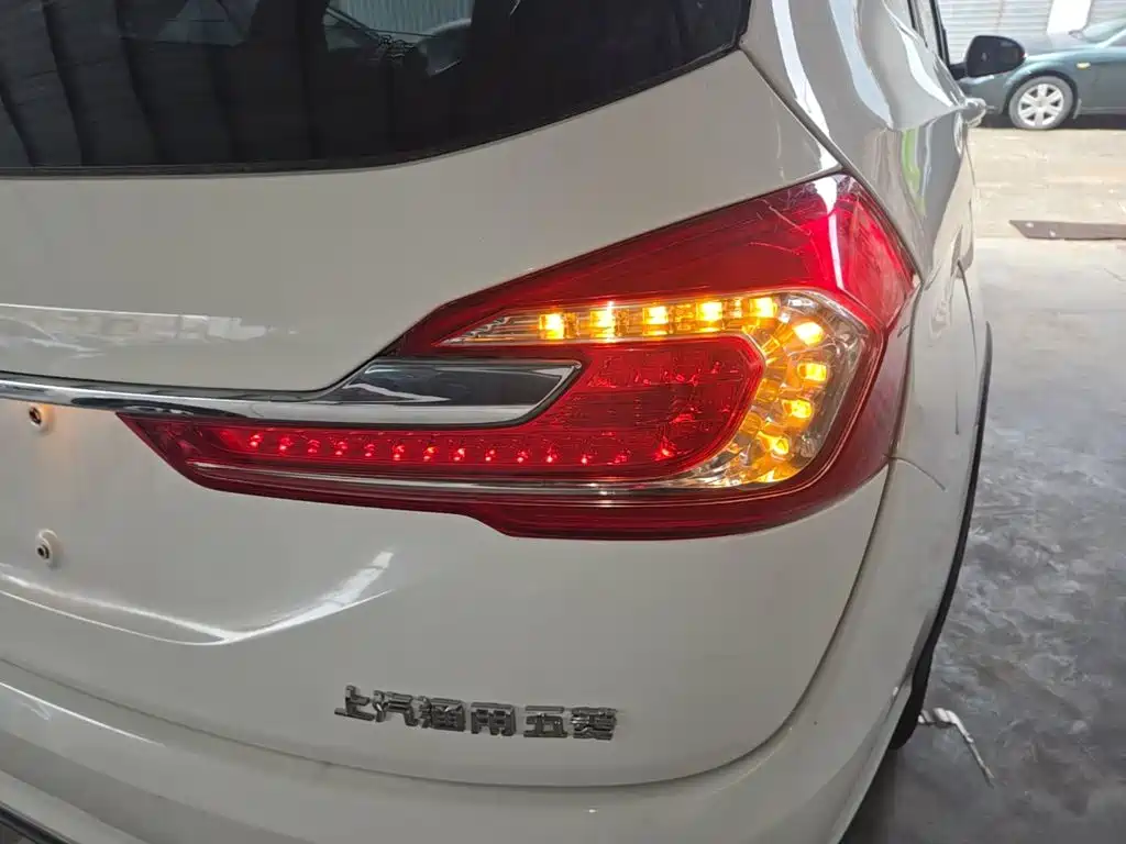 Baojun 310W — миниатюра 8
