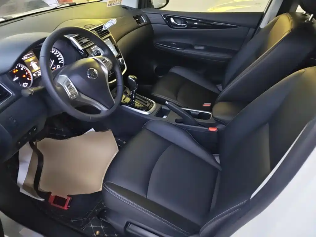 Nissan Tiida — миниатюра 15