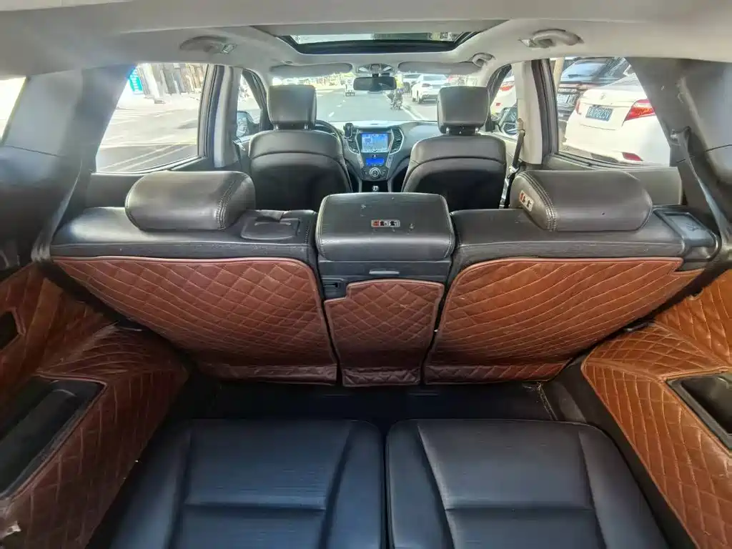 Hyundai Santa Fe — миниатюра 10
