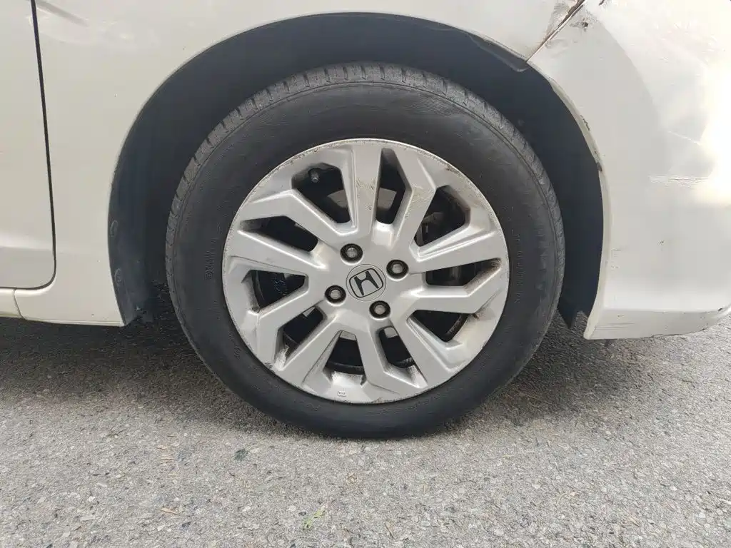 Honda Fit — миниатюра 8