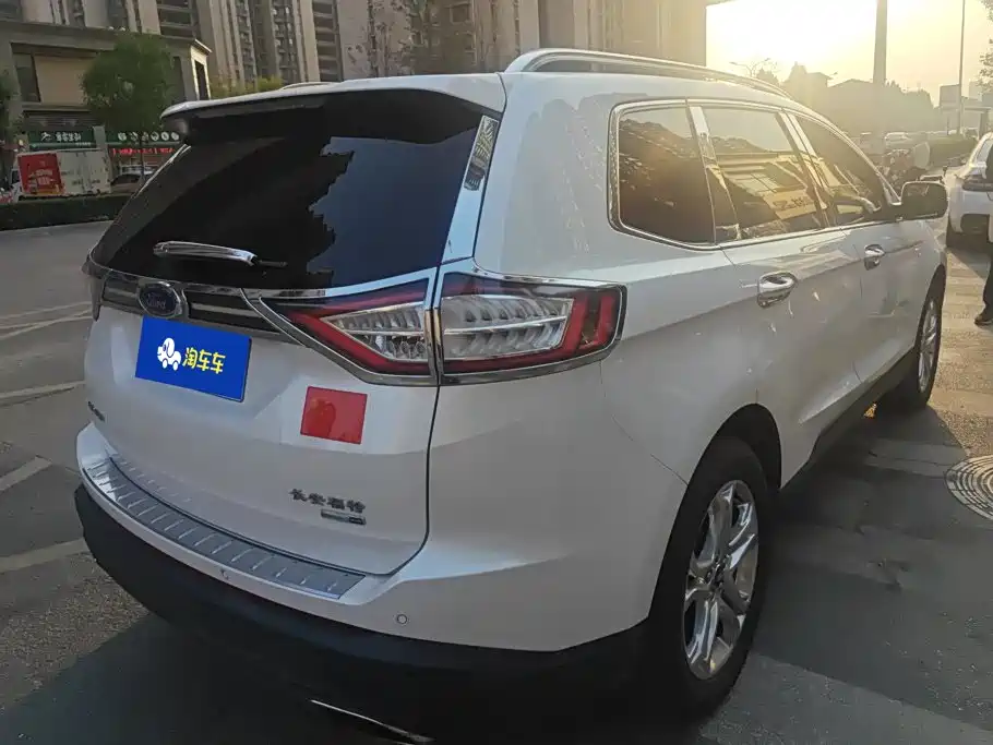 Ford Edge — миниатюра 3
