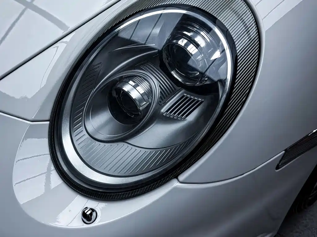 Porsche 911 2010 Turbo S Edition 918 Spyder