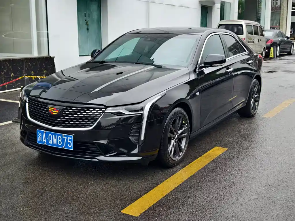 Cadillac CT4 2023