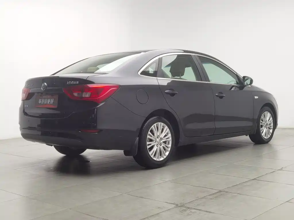 Buick Excelle — миниатюра 2