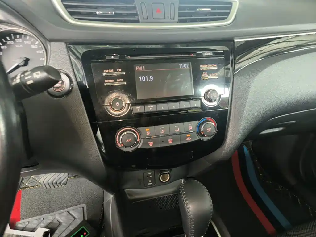 Nissan Qashqai — миниатюра 13